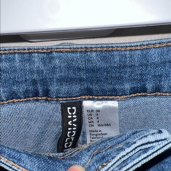 H&M Women's Blue Jeans - Picture 3 of 7